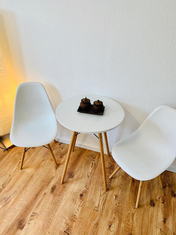 Direkte Uninaehe: Ferienwohnung Mit Grossem Doppelbett, Kuechenzeile Und Neu Renoviertem Badezimmer Homburg  Exteriér fotografie